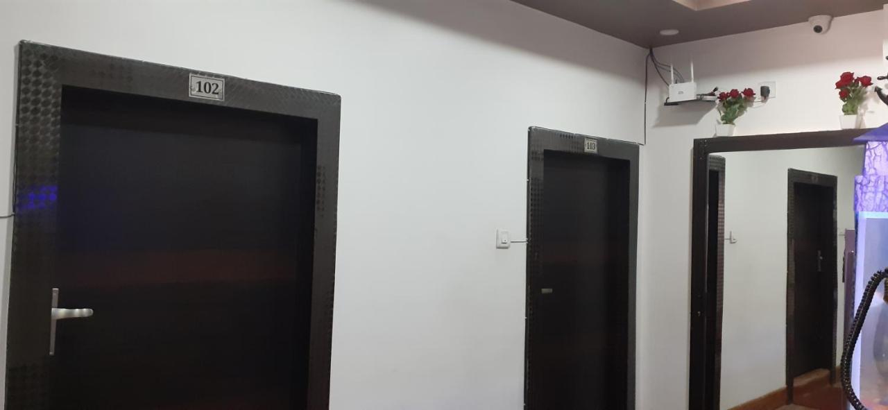 Hotel Dream Patna ปัฏนา ภายนอก รูปภาพ